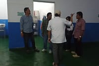 Komisi IV DPRD Kabupaten Batang melakukan sidak ke dapur SPPG Pecalungan dan menemukan berbagai persoalan mulai dari banyaknya lalat hingga drainase dan sanitasi yang buruk, Selasa (5/5/26).