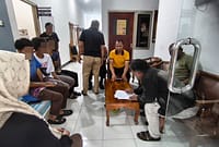 Upaya damai ditempuh Polsek Doro dengan menghadirkan kedua belah pihak setelah vidio pelajar ditampar gegara salip terduga pelaku viral di media sosial, Jum'at (8/5/26).