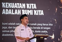 Wakil Gubernur Jawa Tengah Taj Yasin Maimoen memberikan sambutan di Peringatan Hari Bumi 2026 tingkat Provinsi Jawa Tengah di Bale Agung Horison Resort Tlogo, Tuntang, Kabupaten Semarang, Rabu (13/5/26). Foto : Istimewa