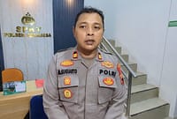 Kapolsek Wiradesa Iptu Maman Sugiharto mengungkap belum menemukan motif serangan brutal yang menewaskan korban lantaran saksi kunci masih dirawat intensif di rumah sakit, Selasa (23/6/26) malam.