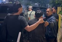 Polisi mengamankan HF di rumahnya setelah diketahui menyimpan dan diduga akan mengedarkan narkoba jenis sabu di wilayah Wiradesa, Selasa (7/7/26). Foto : Istimewa